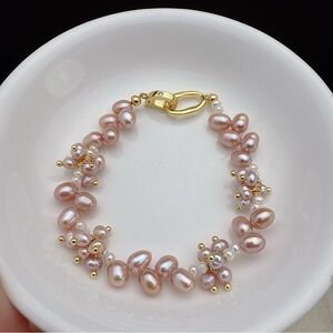 26B4 Handmade Freshwater Pearl Bracelet